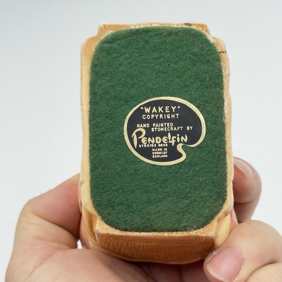 Vintage Pendelfin Wakey Easter Rabbit Bunny Bed Lady Bug Made in Englend Figure - Picture 7 of 9